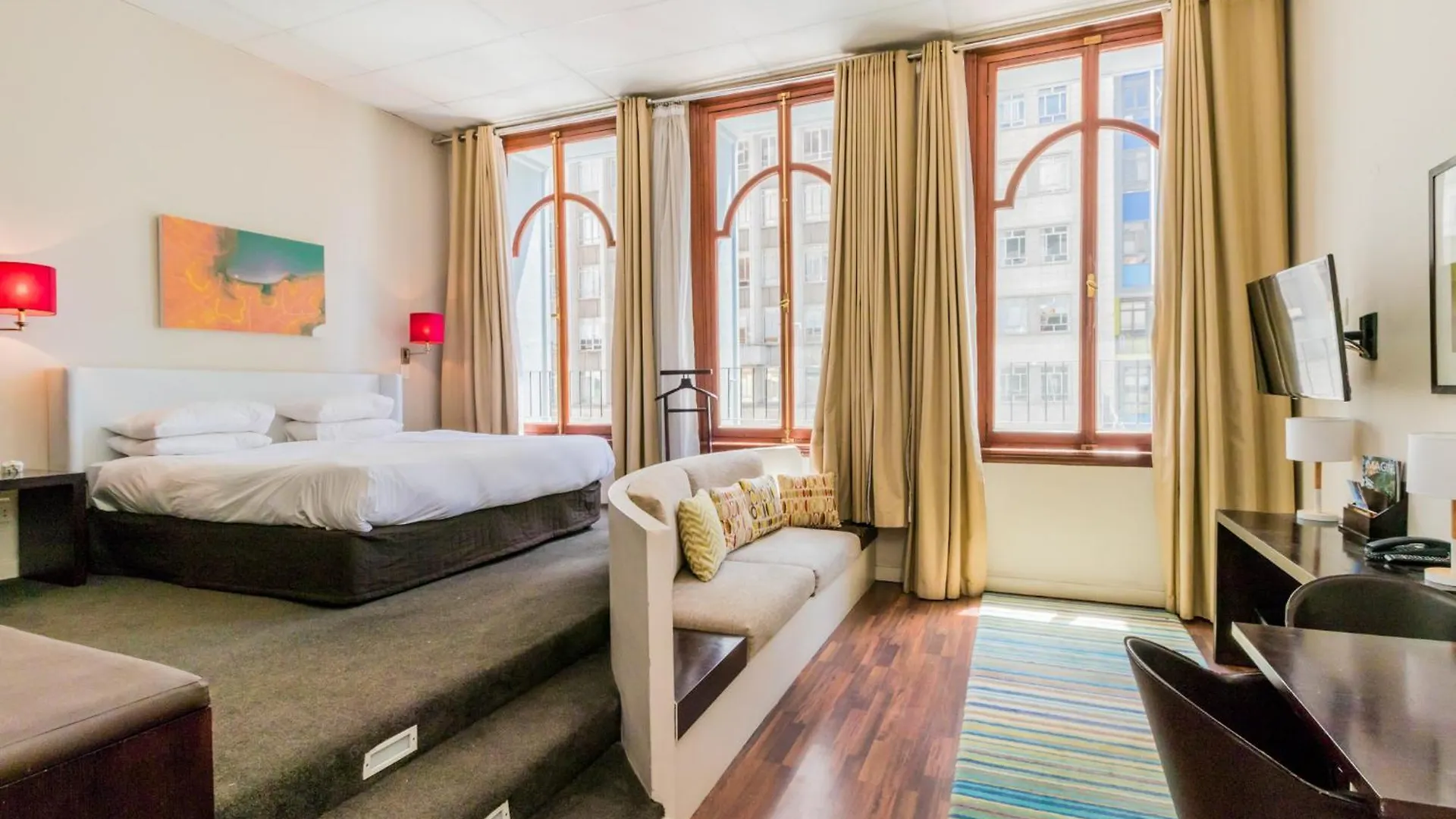 1 Bedroom Apartment With Roof Top Views Cape Town